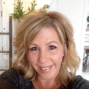 Meet your Posher, Laurie